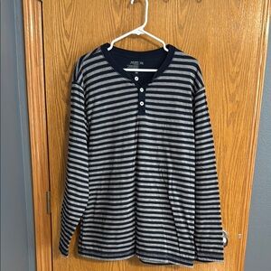 Old Navy Navy and Gray Striped Long Sleeve Tee